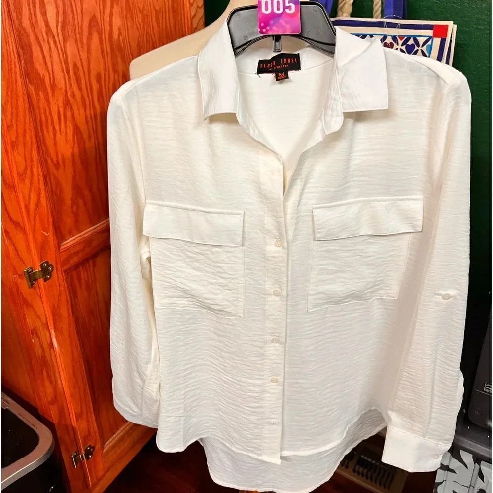 EUC Black Label White Blouse Size Medium #005
